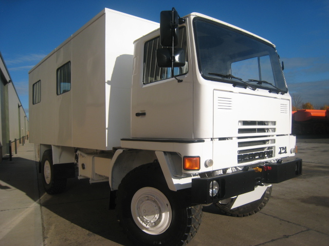 Bedford TM 4x4 box truck personnel carrier - 32780 - Military vehicles ...